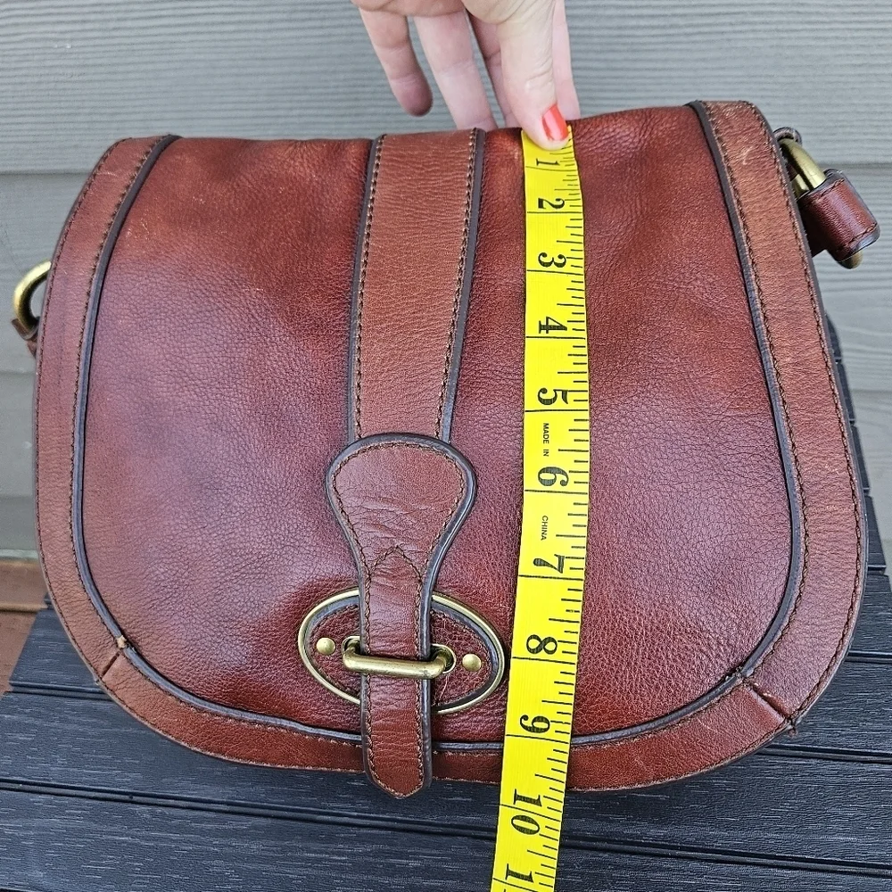 Fossil Vintage Crossbody Brown Leather Crossbody Bag Key Charm Flap Purse Bag